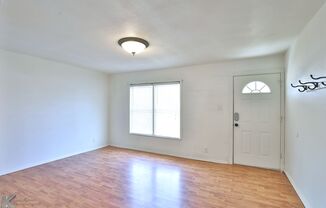 2 beds, 1 bath, $1,195