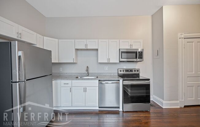 1 bed, 1 bath, 1,200 sqft, $1,250, Unit 622 Main St - 1