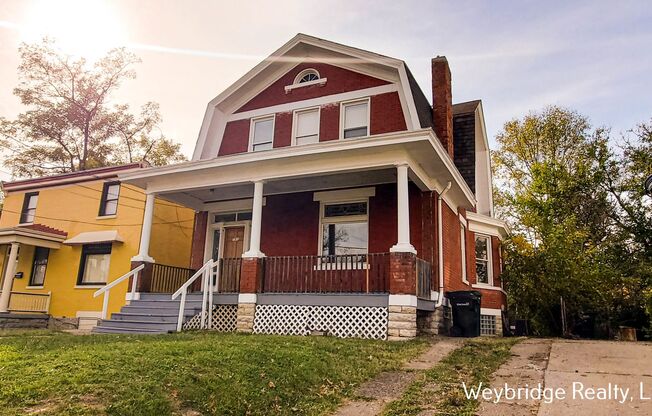 A Nice 4-Bedroom 1-Bath House in East Price Hill.