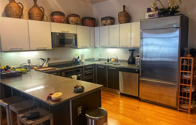 2 beds, 2 baths, 1,220 sqft, $3,650