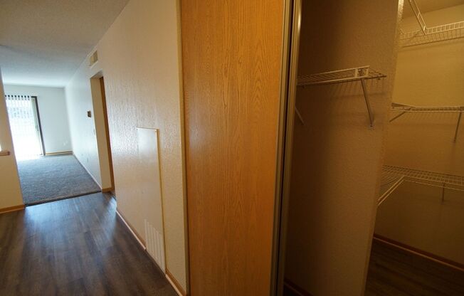 1 bed, 1 bath, 780 sqft, $1,374, Unit 220