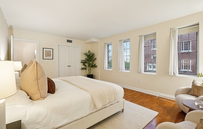 4 beds, 4 baths, 2,463 sqft, $12,000, Unit B811