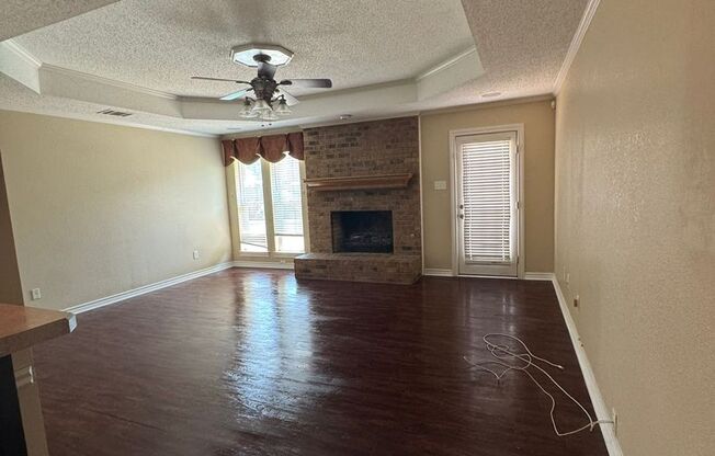 2412 RIDGEVIEW DR