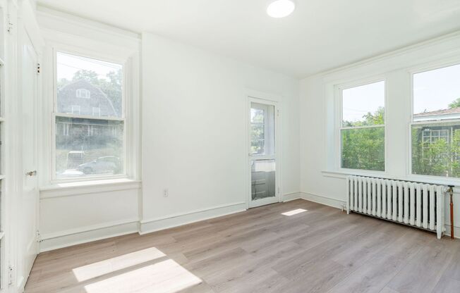 2 beds, 1 bath, 650 sqft, $1,420, Unit A1