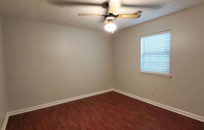 3 beds, 2 baths, $1,550