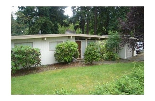 Mid Century 3 bedroom home in Bellevue