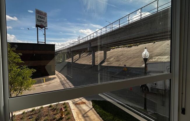 2 beds, 2 baths, 915 sqft, $1,595, Unit 226 - B915 Corner Unit