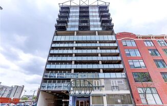Gorgeous & Updated Skyloft One Bedroom-Available NOW!!