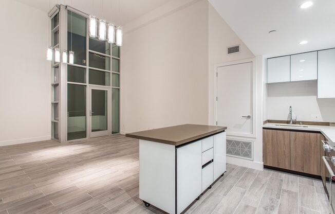 1 bed, 1.5 baths, 965 sqft, $3,300, Unit 1616 - 210