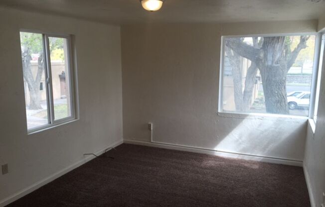 1 bed, 1 bath, 500 sqft, $750, Unit #9