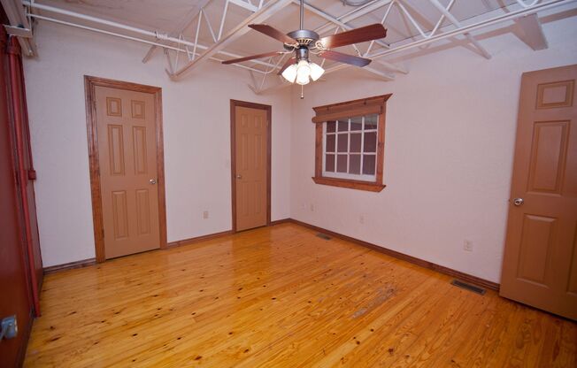 3 beds, 2 baths, 1,300 sqft, $1,625, Unit AW 101