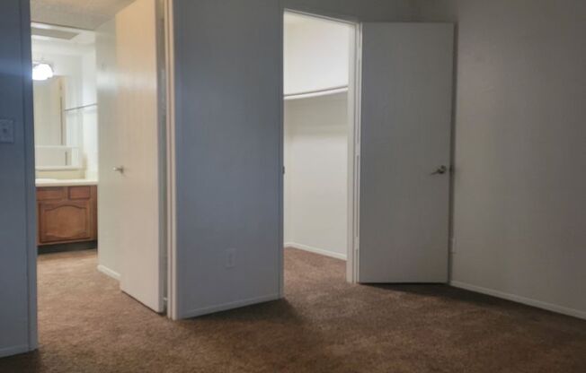 1 bed, 1 bath, 683 sqft, $939, Unit 263