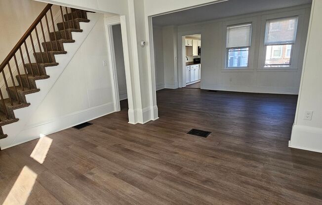 2 beds, 1 bath, 760 sqft, $2,400, Unit 19 Keegin