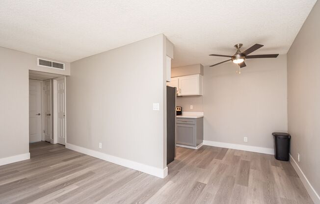 2 beds, 1 bath, 760 sqft, $1,825