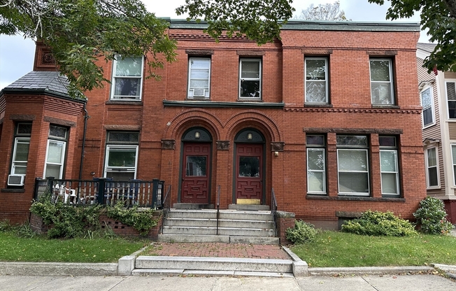 8 PARK ST
