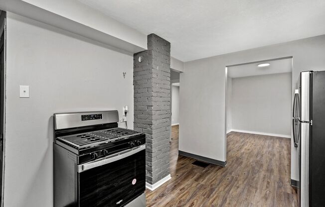 3 beds, 1 bath, $1,199