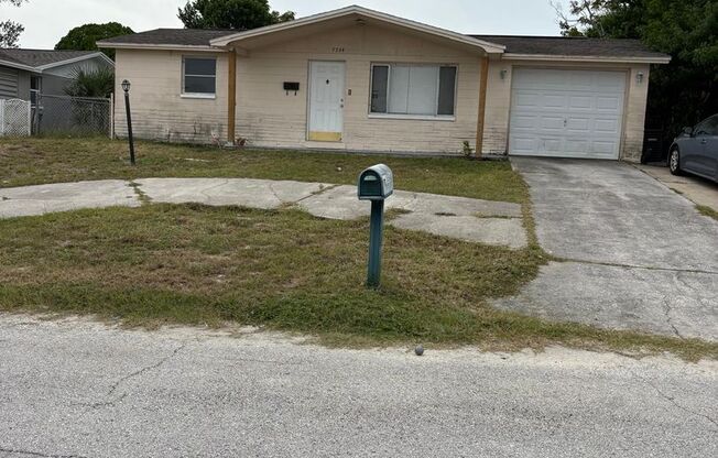 Move-In Ready 3BR/2BA single-Family Home in prime Location!