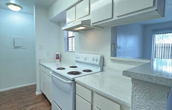 1 bed, 1 bath, 660 sqft, $900, Unit 18-501