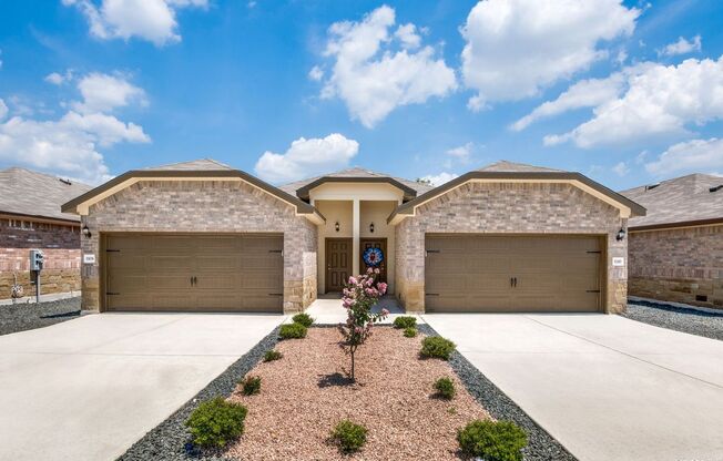 3 beds, 2 baths, $1,525, Unit 9212 Canyon Bend Unit 1