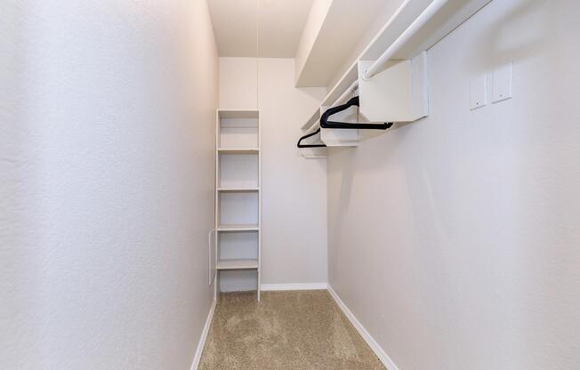 2 beds, 2 baths, 1,000 sqft, $1,127