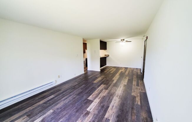 1 bed, 1 bath, 700 sqft, $1,169, Unit 2117-6