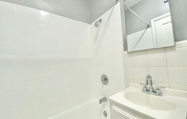 Studio, 1 bath, $1,330, Unit 109