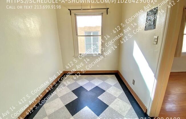 412 S COCHRAN AVE