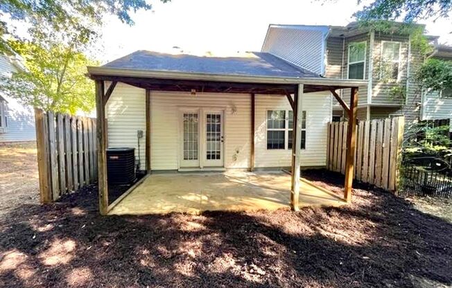 3 beds, 2.5 baths, $1,495