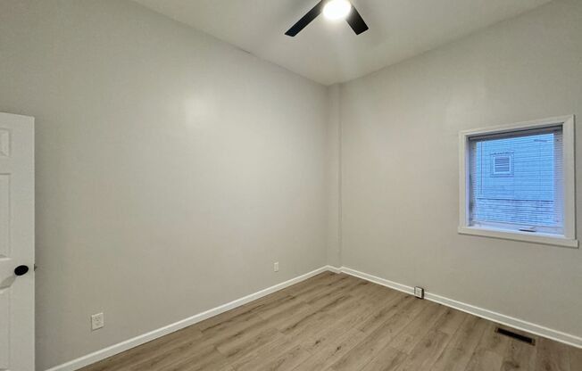 3 beds, 1 bath, 800 sqft, $2,550, Unit Unit 1