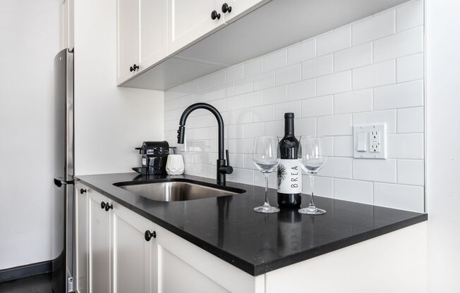 Studio, 1 bath, 300 sqft, $2,000, Unit 311