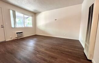 1 bed, 1 bath, 550 sqft, $1,050, Unit 83 - D