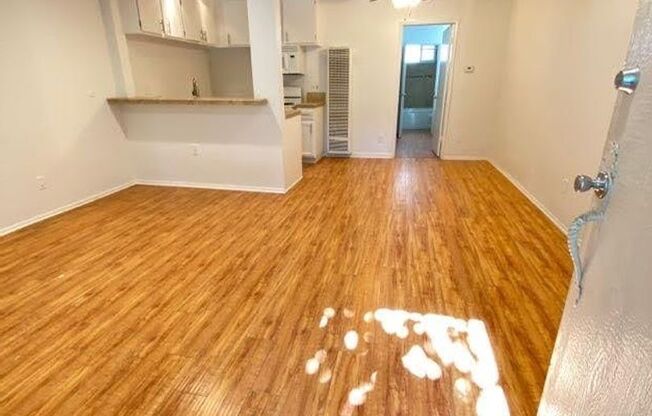 1 bed, 1 bath, $1,825, Unit 072#106