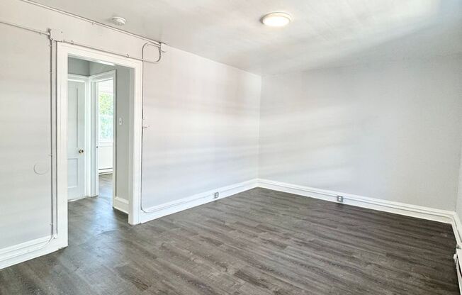 1 bed, 1 bath, 500 sqft, $925, Unit E-31