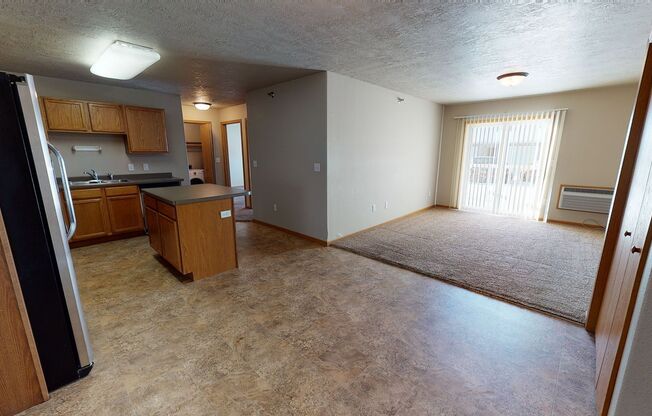 2 beds, 1 bath, $995, Unit 113