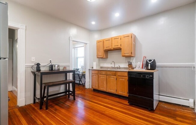 862 HUNTINGTON AVE