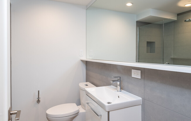 2 beds, 1 bath, 623 sqft, $3,300, Unit 24
