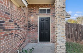 3 beds, 2 baths, $1,600