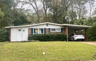 1106 SANDRINGHAM