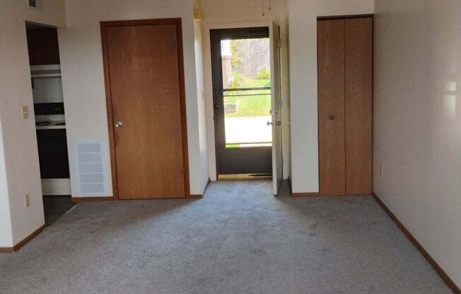 One bedroom apartment in an OVER 55 COMMUNITY