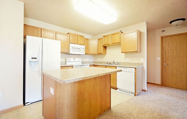 2 beds, 1 bath, 970 sqft, $965, Unit 104