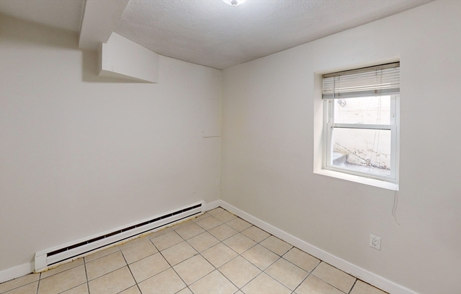 4 beds, 1 bath, 1,200 sqft, $4,400, Unit 1