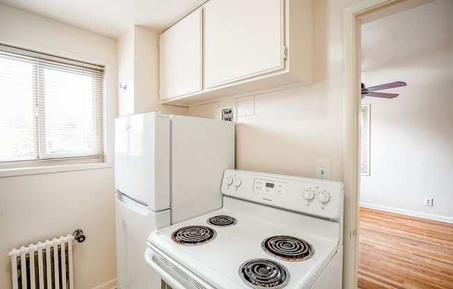 1 bed, 1 bath, 580 sqft, $1,945, Unit Hamrick 101