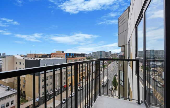 2 beds, 2 baths, 806 sqft, $2,365, Unit Unit 617
