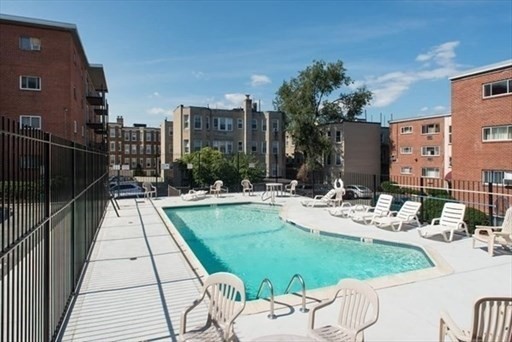 1 bed, 1 bath, $2,190, Unit 14