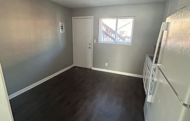 2 beds, 1 bath, 750 sqft, $945, Unit B04 1034 10