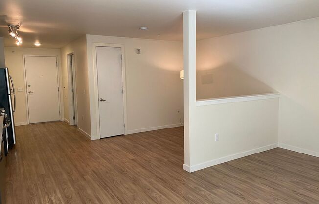 1 bed, 1 bath, 575 sqft, $1,825, Unit 207