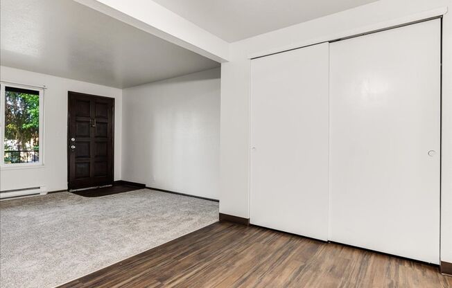 1 bed, 1 bath, 750 sqft, $1,100, Unit 2305-14