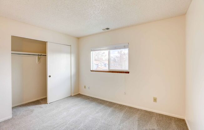 1 bed, 2 baths, 890 sqft, $1,800, Unit 302