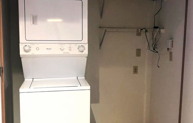 2 beds, 1 bath, 864 sqft, $1,750, Unit 511