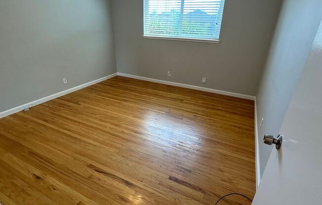 1 bed, 1 bath, 550 sqft, $2,300, Unit 4